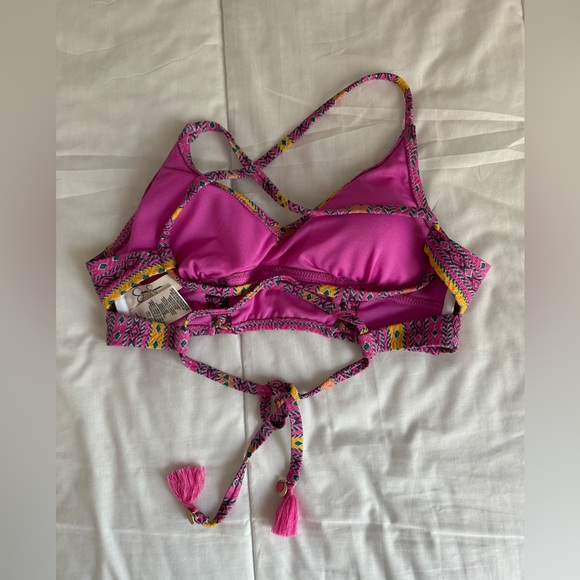 EUC Swimsuit haul- Hurley, Jessica Simpson and Victoria’s Secret- size small - Picture 2 of 15